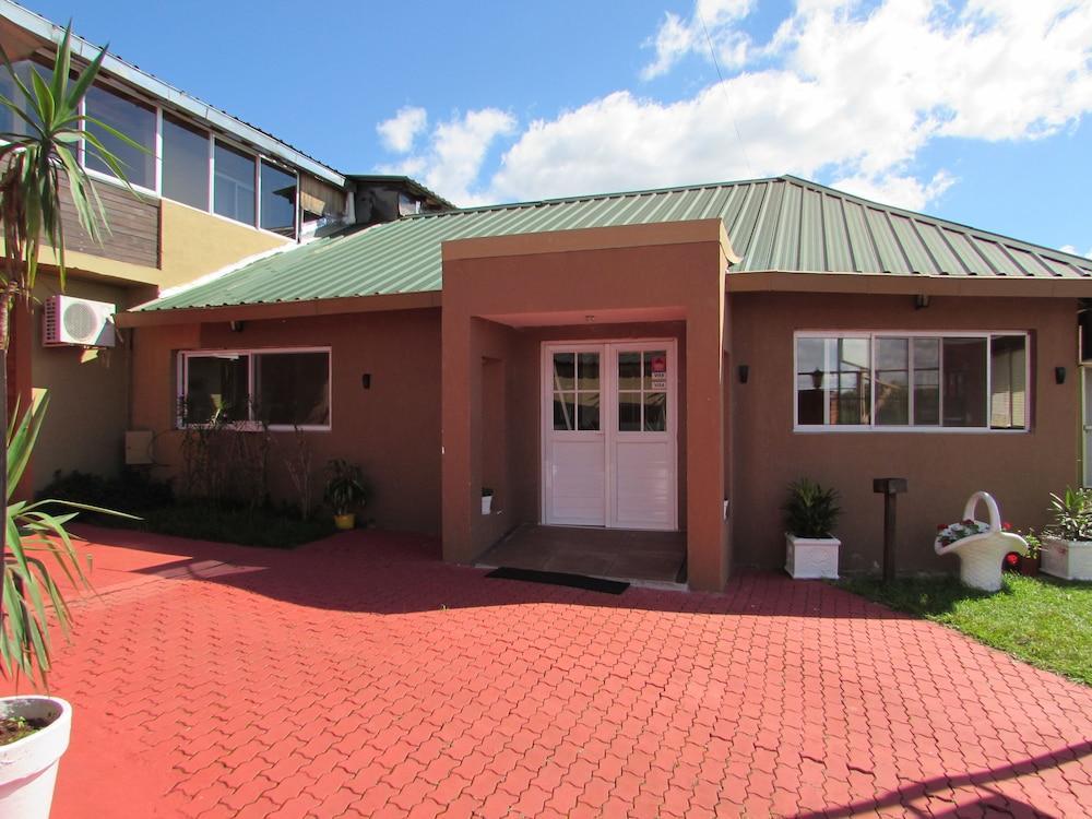 Altos Del Iguazu Hotel Puerto Iguazu Bagian luar foto